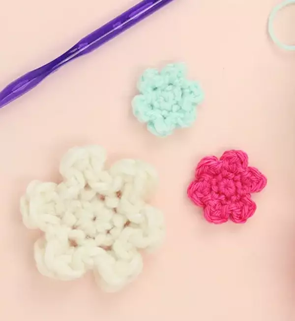 Simple Crochet Flower for Hat Free Pattern
