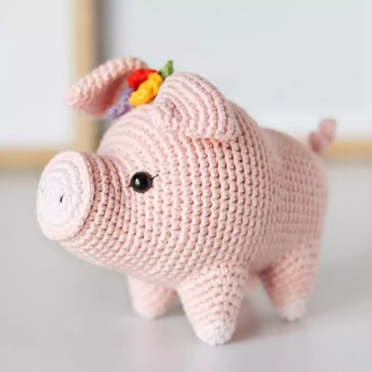 Spring pig pattern