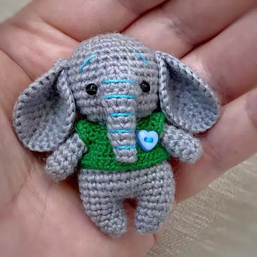 Tiny elephant crochet pattern