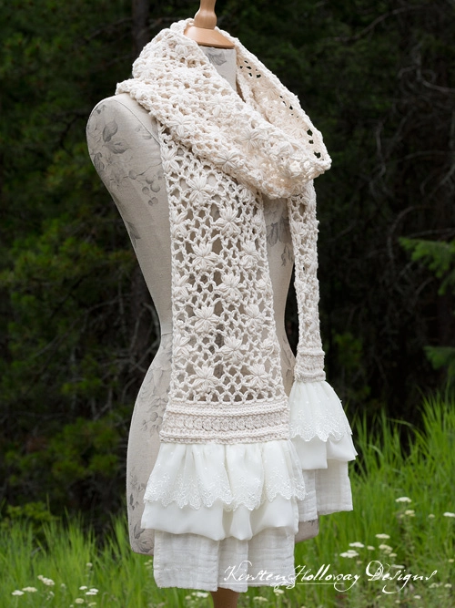 Crochet Lace Scarf With Flowers Pattern