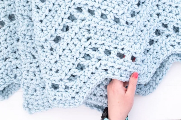 Chunky Crochet Ripple Blanket Pattern