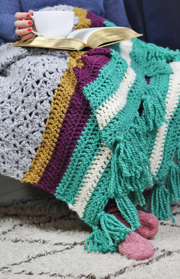 https://persialou.com/hawthorn-afghan-free-crochet-afghan-pattern/