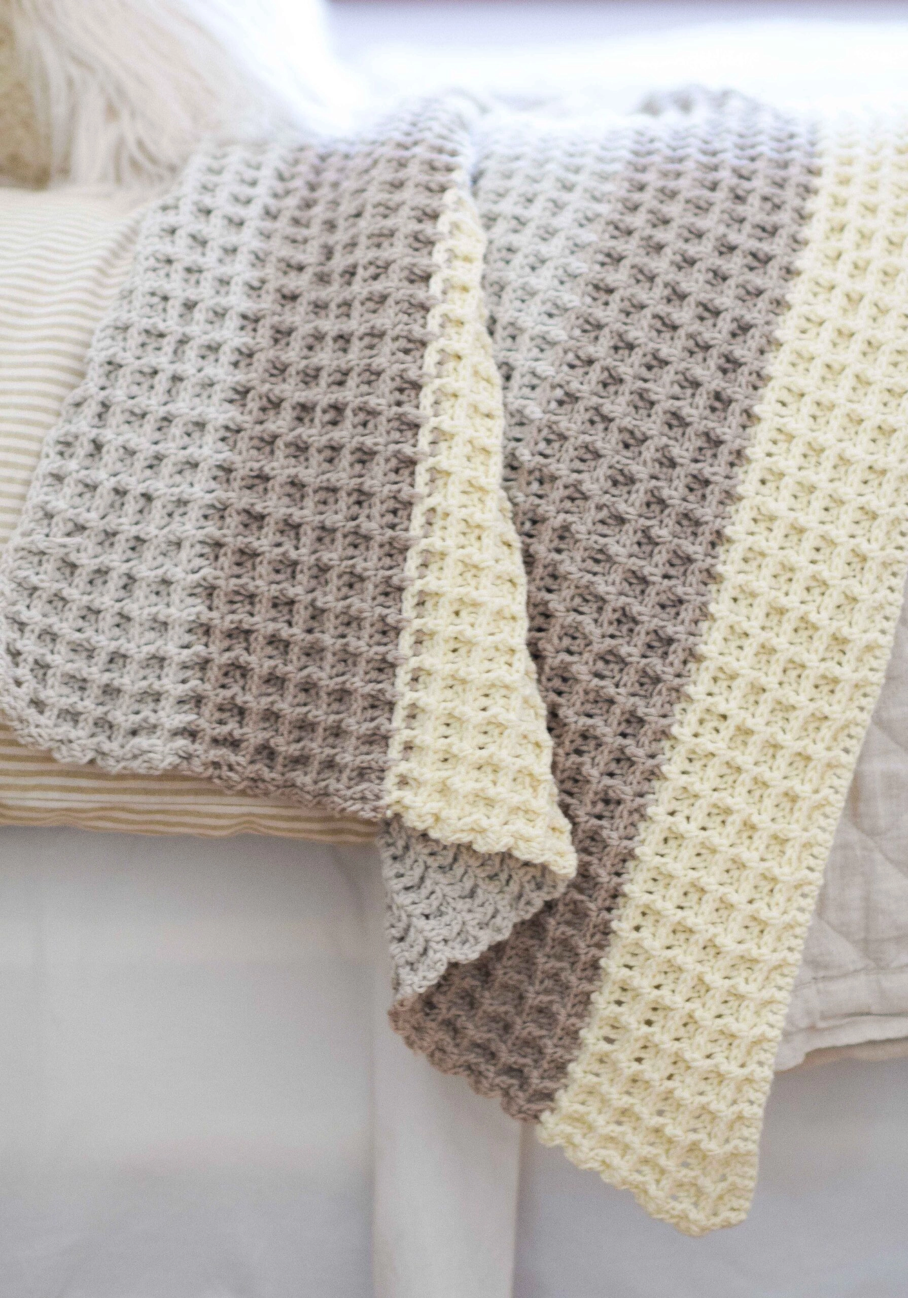 Waffle Texture Crochet Blanket Pattern » Weave Crochet