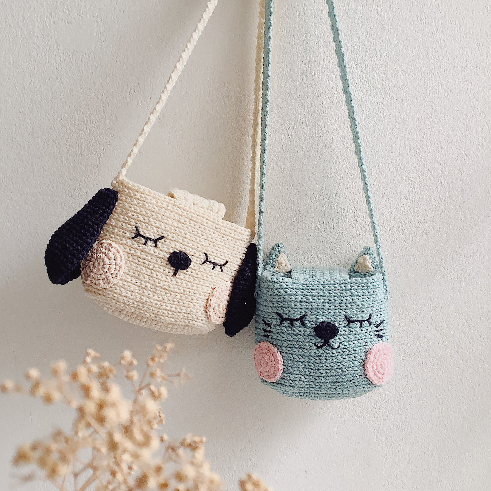 Cat & Dog Polaroid Case » Weave Crochet