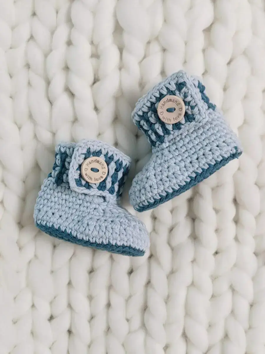 Moss Stitch Baby Booties