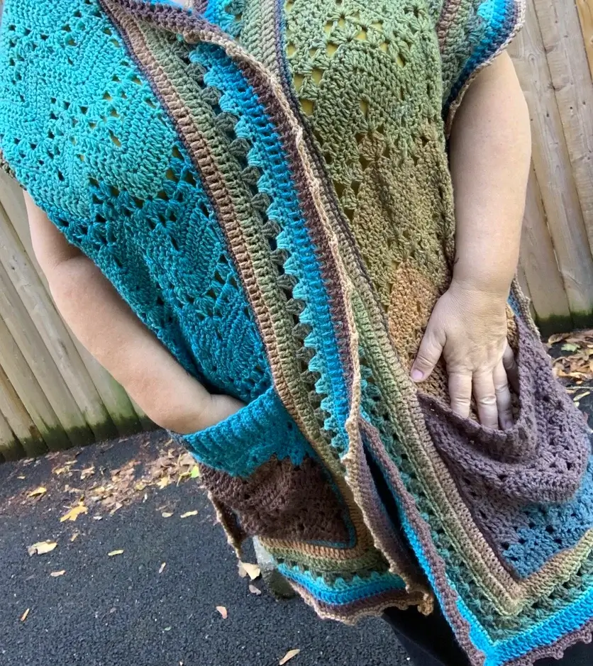 6-Day Pocket Shawl