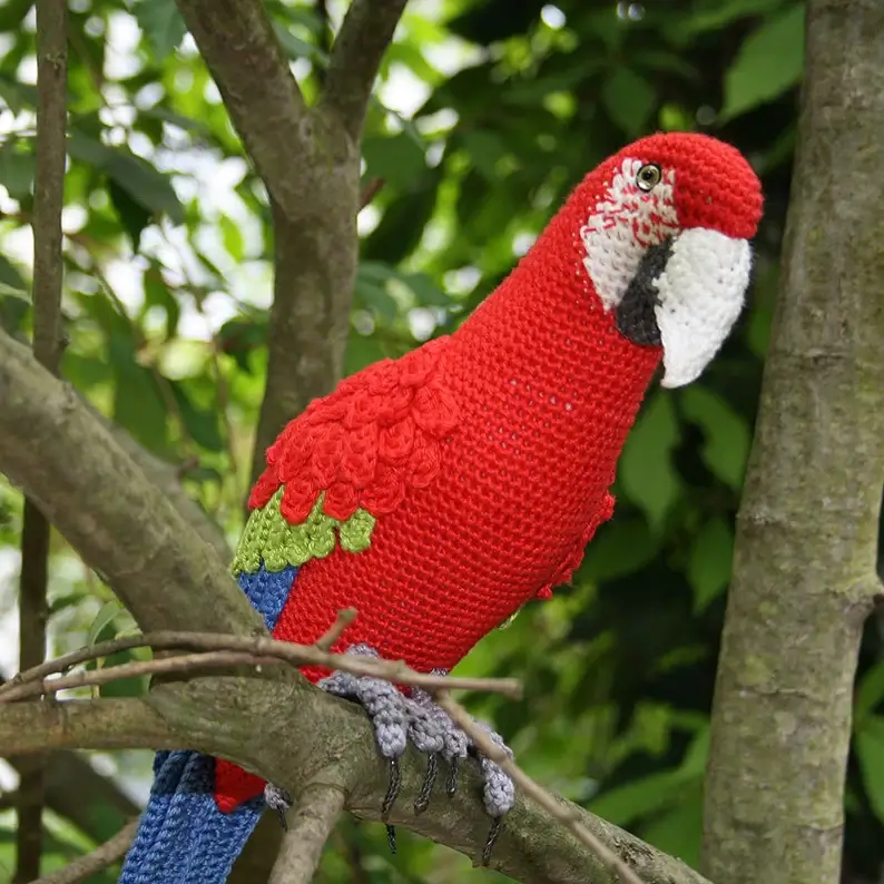Amigurumi Red-and-Green Macaw Parrot crochet pattern