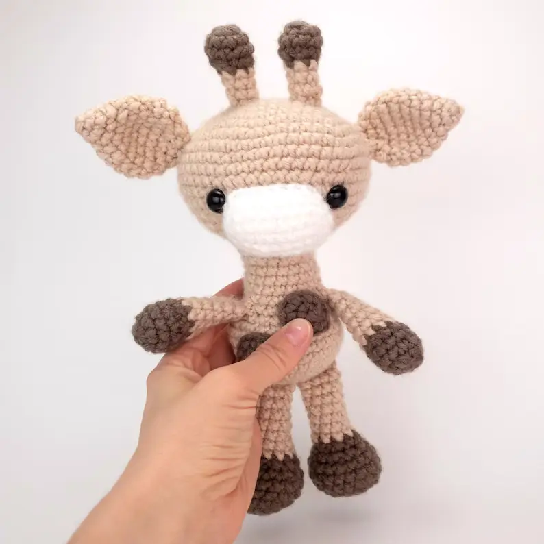Gabe the Giraffe - Crochet giraffe pattern