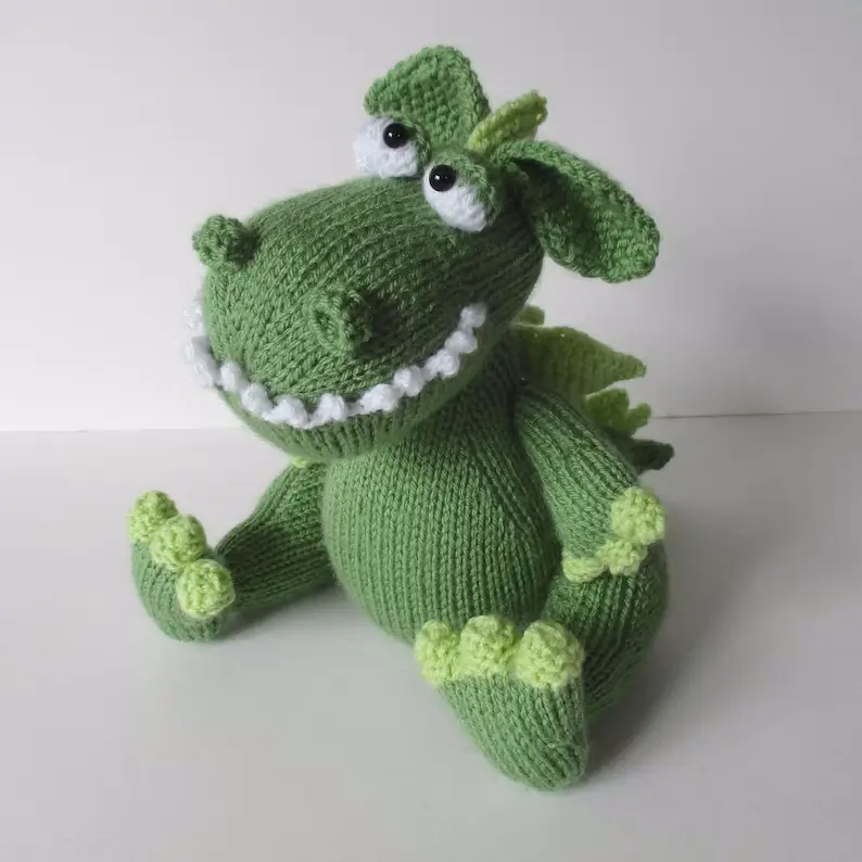 Griff the Dragon toy knitting pattern
