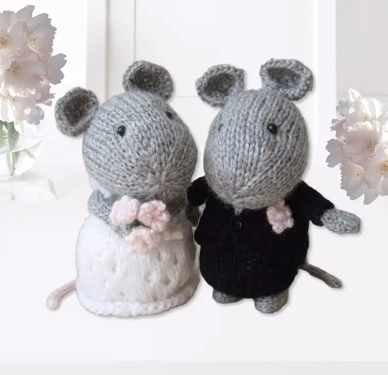 Wedding Mice bride and groom toy knitting patterns