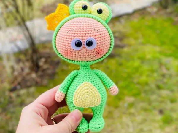 Mini Bonnie with Frog Costume