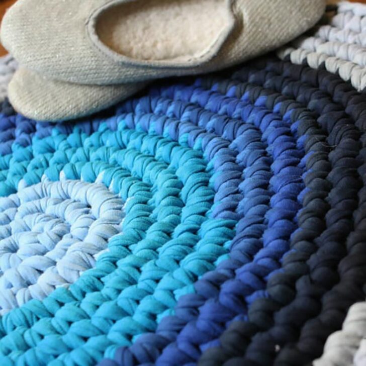 Crochet Rug From Repurposed T-shirts