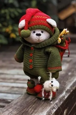 Amigurumi Christmas Outfit Free Crochet Pattern