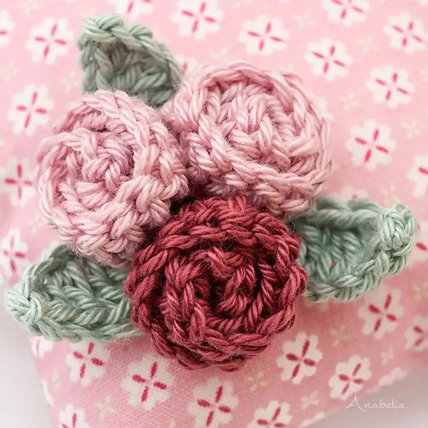 Crochet Mini Curly Rose, free pattern