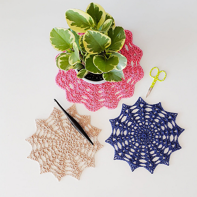 Doily Plant Mat