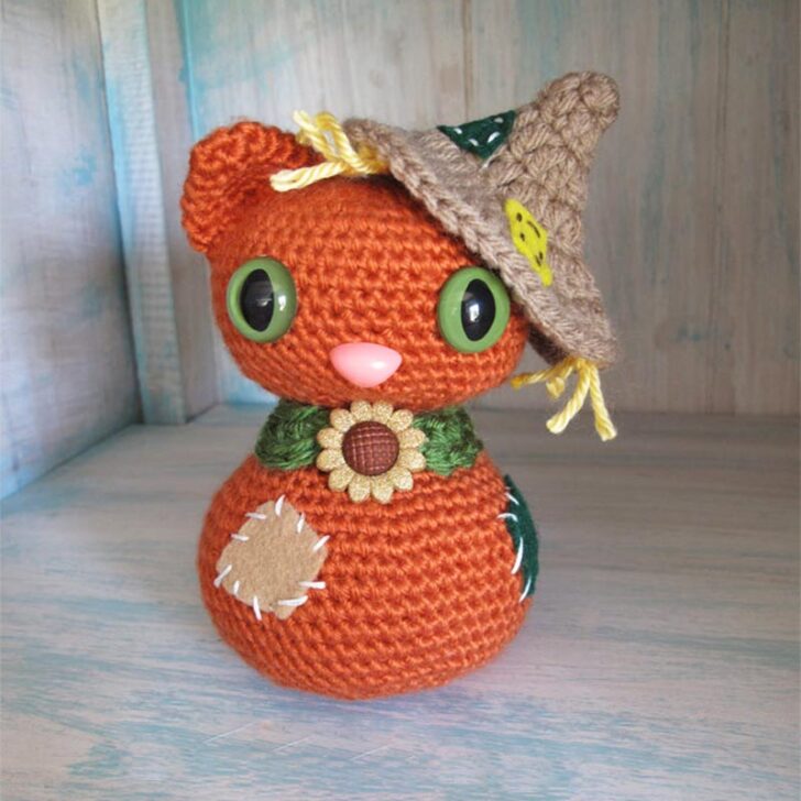 Amigurumi Scarecrow Cat