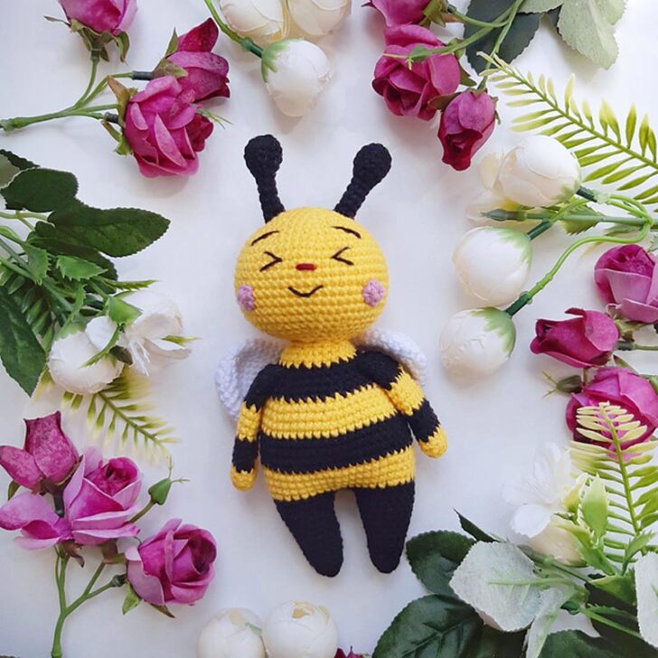 Bee Shofi Crochet Pattern