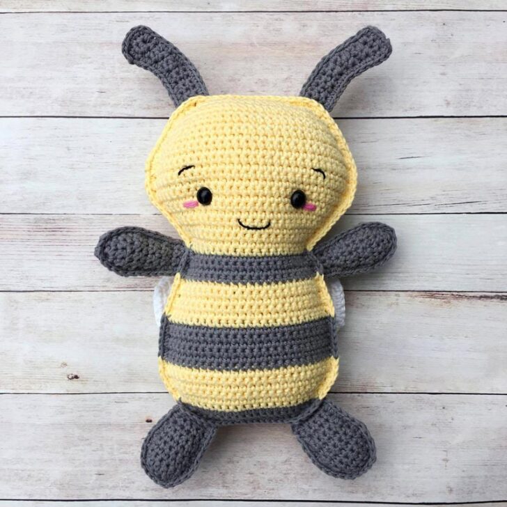 Crochet Sweet Bumble Bee Pattern