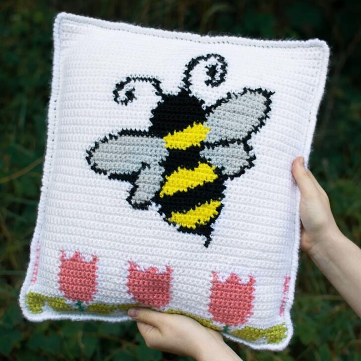 The Bee Pillow Pattern