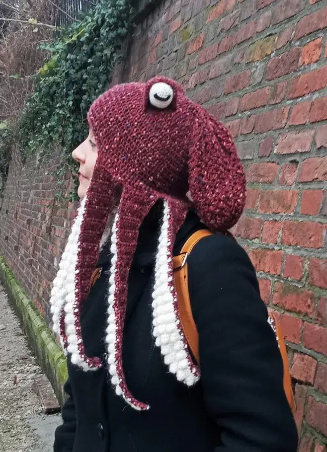 Horgolt polipsapka; Crochet octopus hat