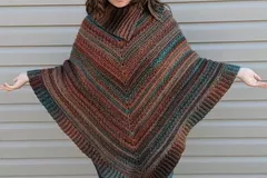 Sarah’s Perfect Poncho Free Crochet Pattern