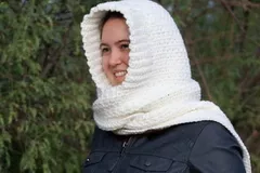 Woodland Hooded Scarf with Pockets Free Crochet Pattern