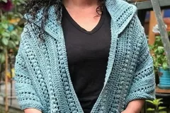 Juliette Hooded Pocket Shawl Free Video Tutorial