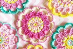 Happy Flower Free Crochet Pattern