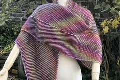 Sunshine Arrow Brioche Shawl