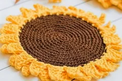 Rustic Sunflower Pot Holder Free Crochet Pattern