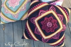 In Bloom CAL Crochet Floral Cushions