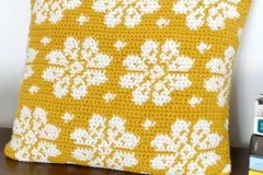 Dahlia Pillow Free Crochet Pattern