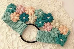 Mollie flowers headband Free Crochet Pattern