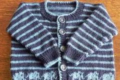 Two-ball baby cardigan Free Knitting Pattern