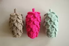 Crochet pine cones Free Crochet Pattern