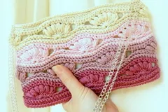 Shell Stitch Clutch Free Crochet Pattern