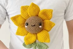 Sunny Saraloo the Sunflower Free Crochet Pattern