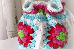 Tulip bucket bag FREE Crochet Pattern