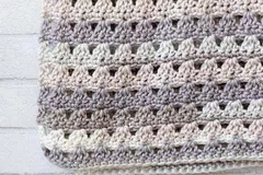 Alissa Easy Crochet Throw Blanket