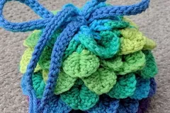 Free crochet pattern for small drawstring bag