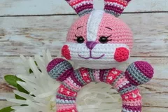 Free crochet bunny rattle pattern