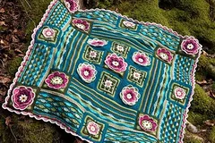 Water lily crochet blanket