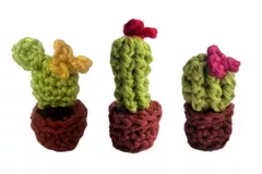 Three Tiny Crochet Cactus Patterns (All Free)