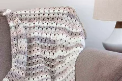 Alissa crochet blanket