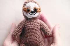 Free Crochet Pattern for a Sloth Amigurumi