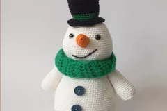 Free Crochet Pattern for Snowy the Snowman