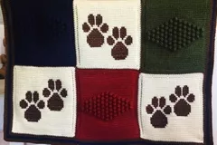 Paw print crochet blanket pattern