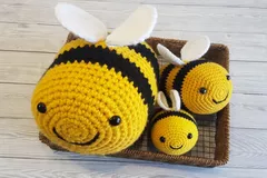 Tiktok Bee Crochet Pattern In 3 Sizes