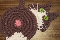 Cat butt coaster crochet pattern