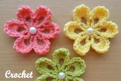 Small Flower Applique Free Crochet Pattern